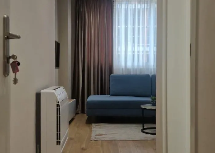 Lilo's Place 1 * טיראנה