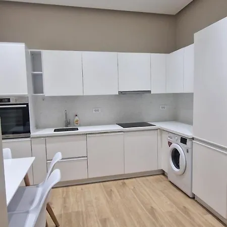 Lilo's Place 1 Apartmán Tirana